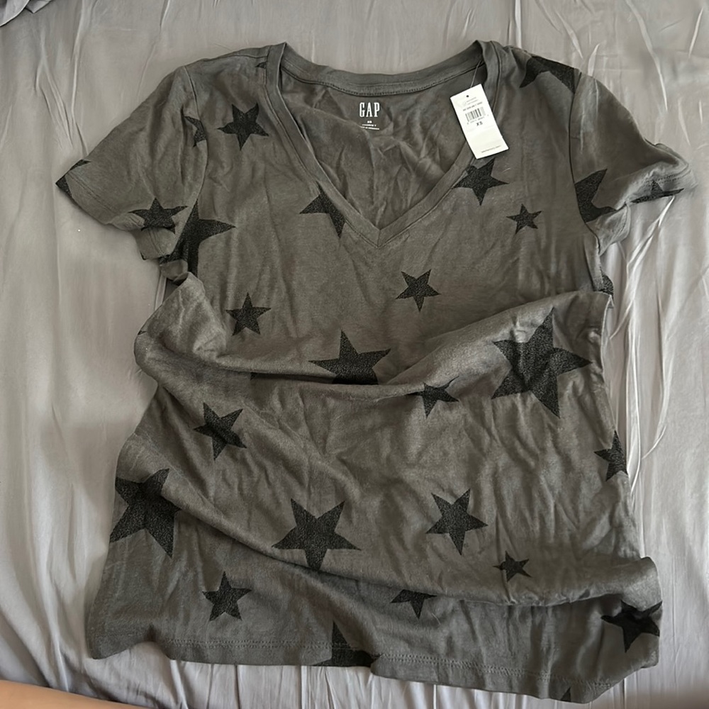 Gap brand new grey with star t shirt